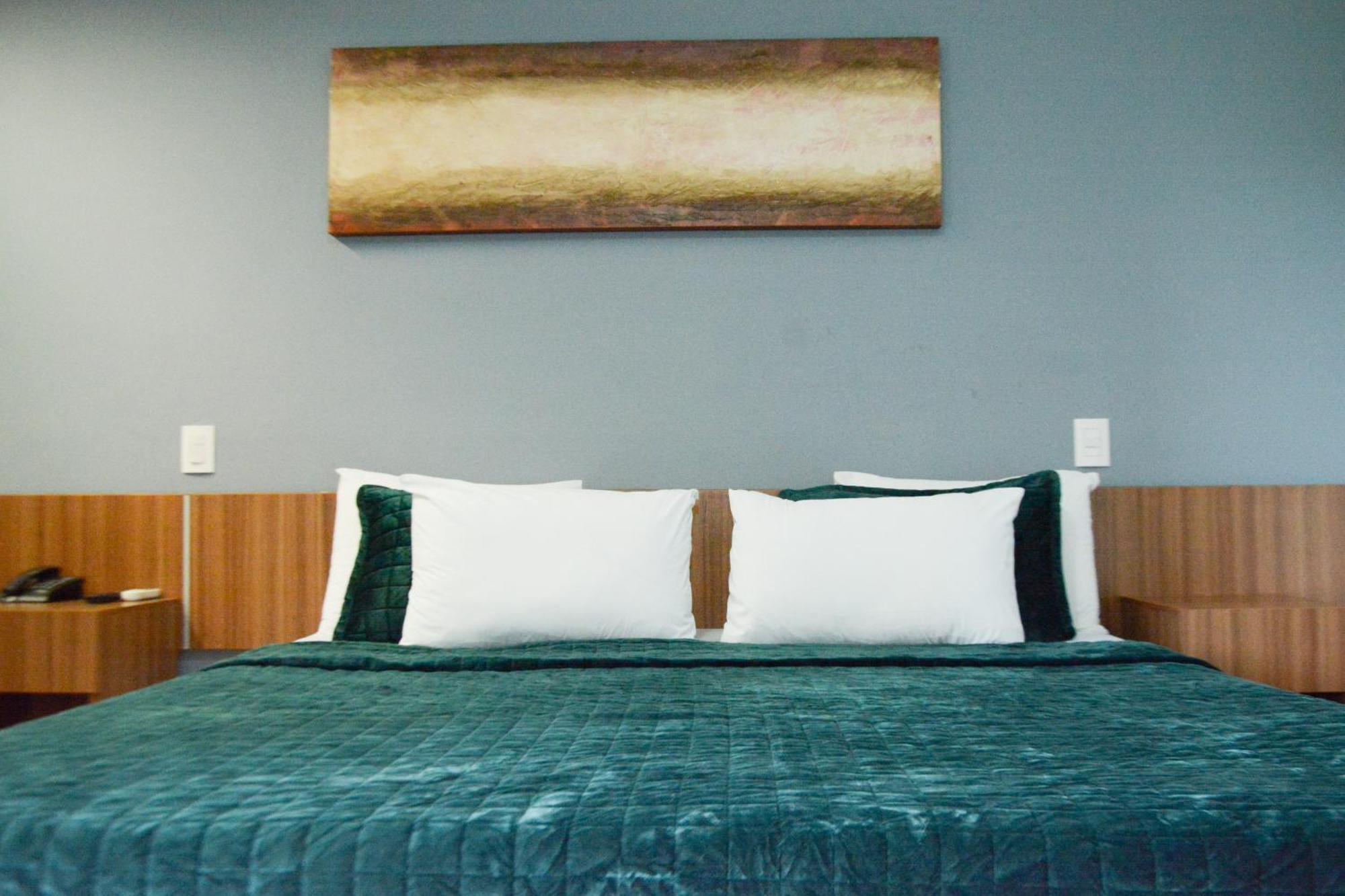 Bombonato Hotel - Facil Acesso Ao Aeroporto E Parque De Exposicoes Abcz Uberaba Ngoại thất bức ảnh