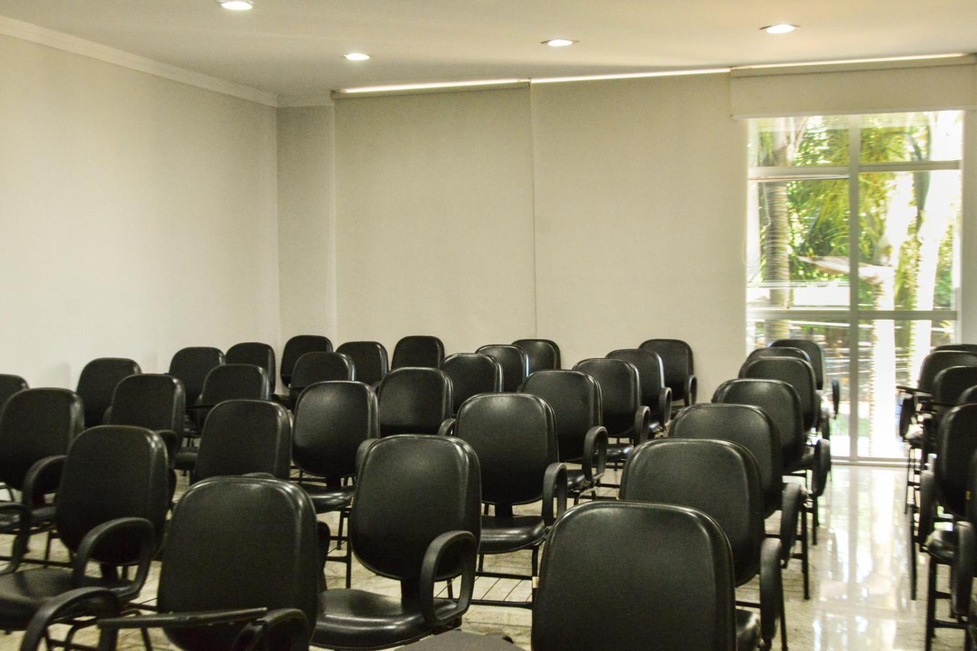 Bombonato Hotel - Facil Acesso Ao Aeroporto E Parque De Exposicoes Abcz Uberaba Ngoại thất bức ảnh
