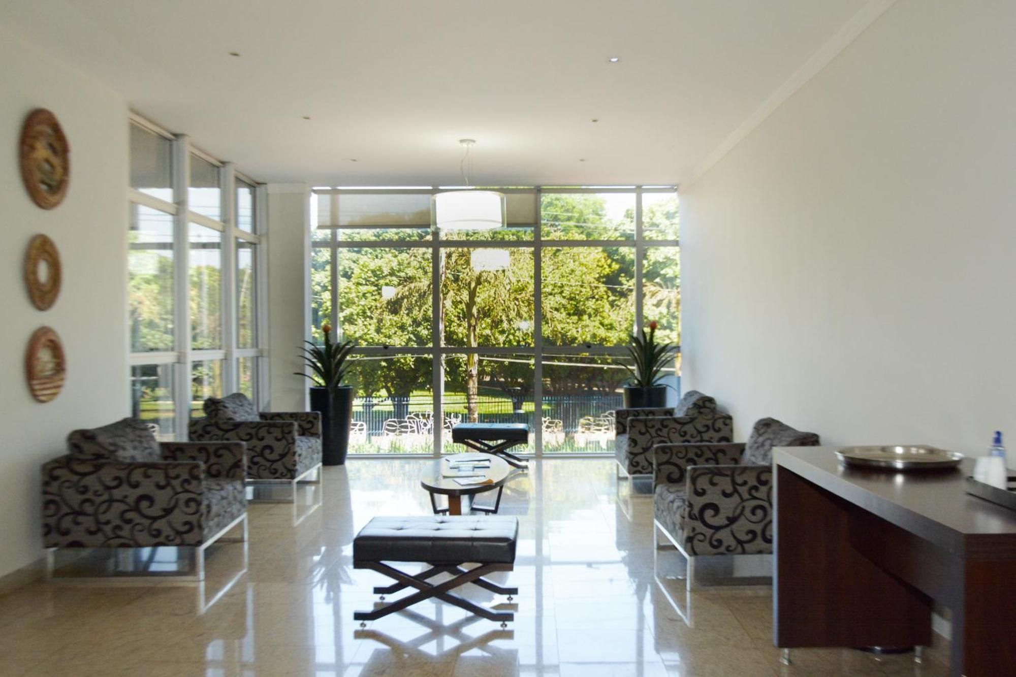 Bombonato Hotel - Facil Acesso Ao Aeroporto E Parque De Exposicoes Abcz Uberaba Ngoại thất bức ảnh