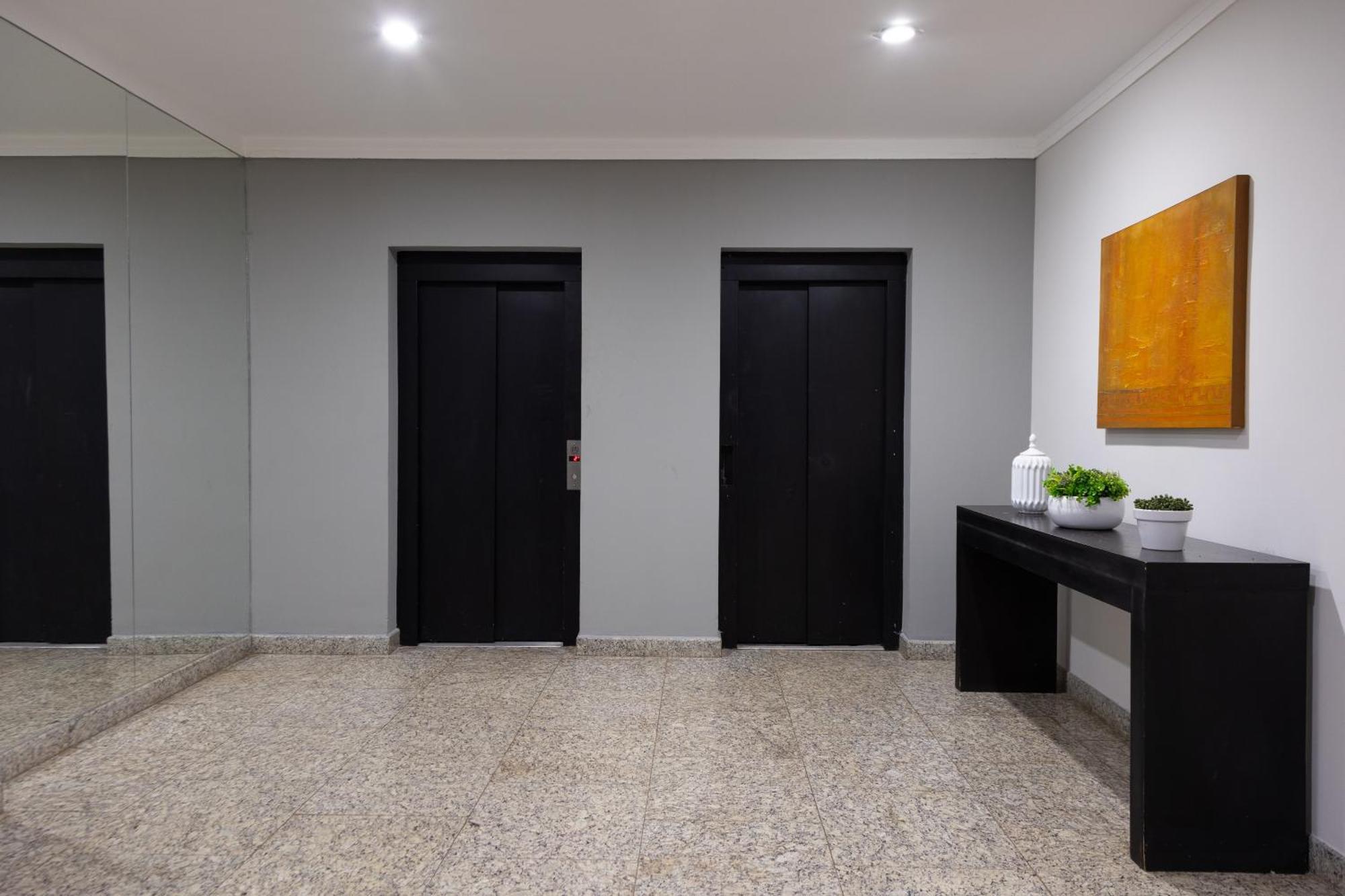 Bombonato Hotel - Facil Acesso Ao Aeroporto E Parque De Exposicoes Abcz Uberaba Ngoại thất bức ảnh