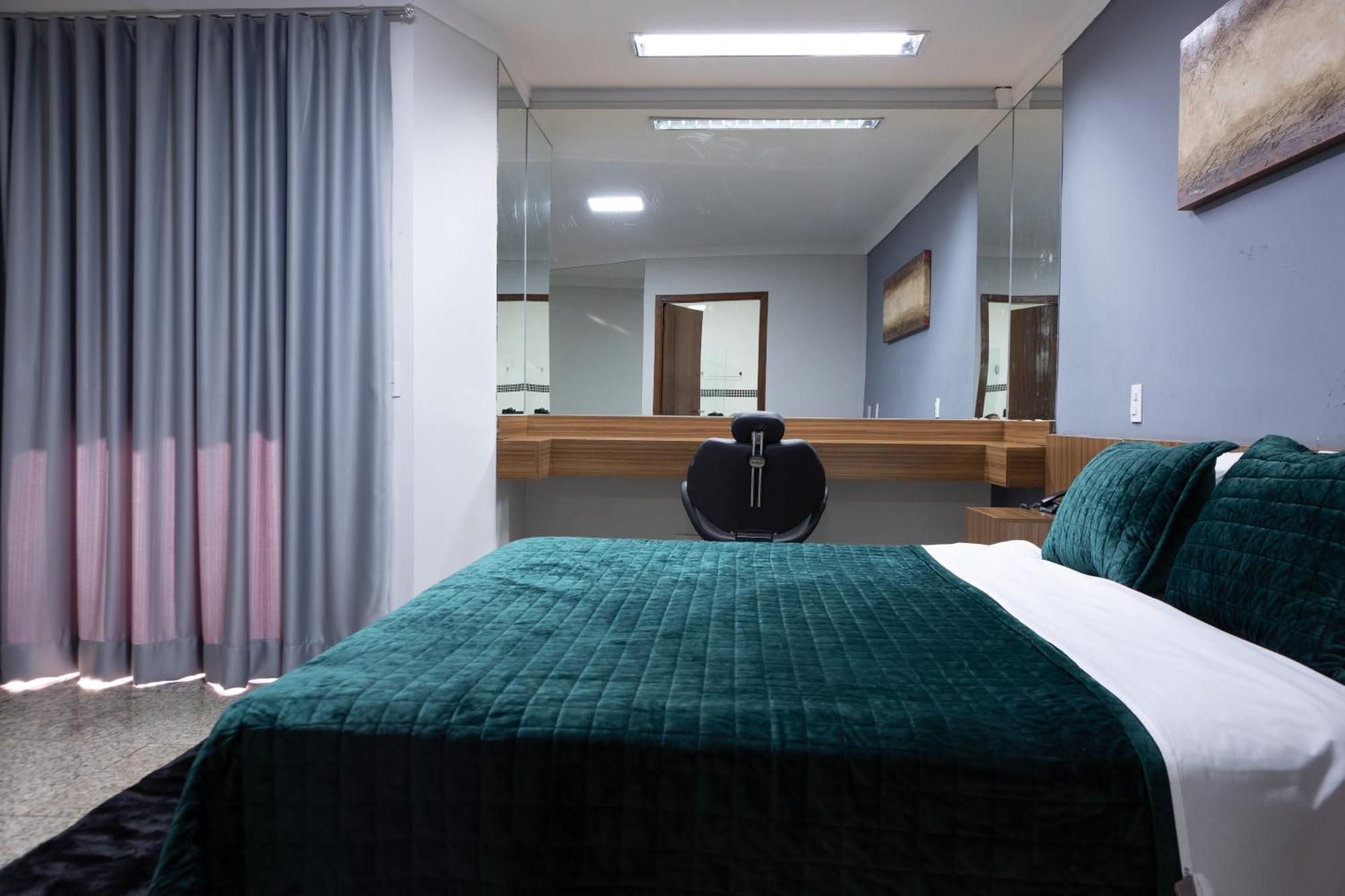 Bombonato Hotel - Facil Acesso Ao Aeroporto E Parque De Exposicoes Abcz Uberaba Ngoại thất bức ảnh