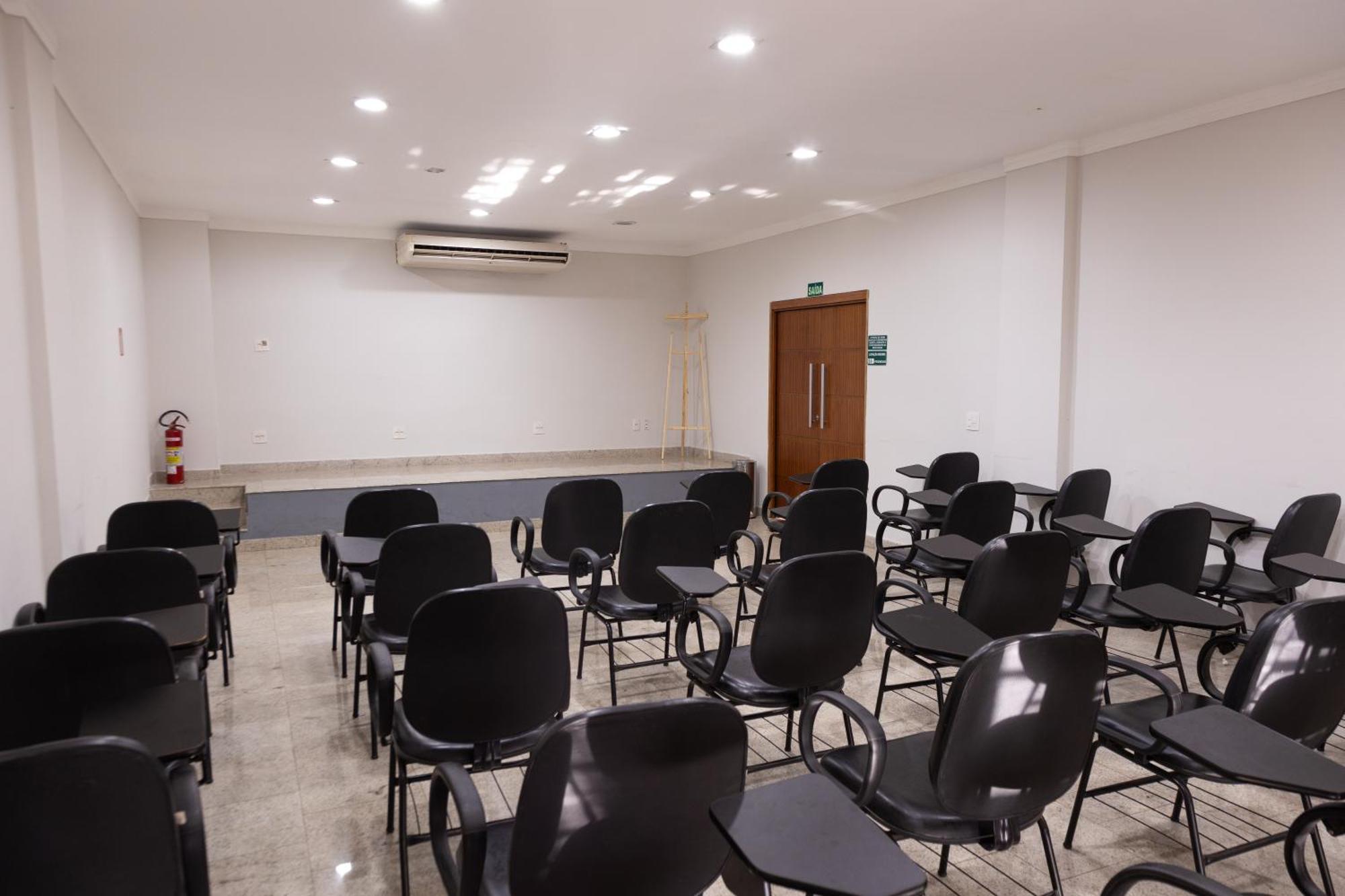 Bombonato Hotel - Facil Acesso Ao Aeroporto E Parque De Exposicoes Abcz Uberaba Ngoại thất bức ảnh