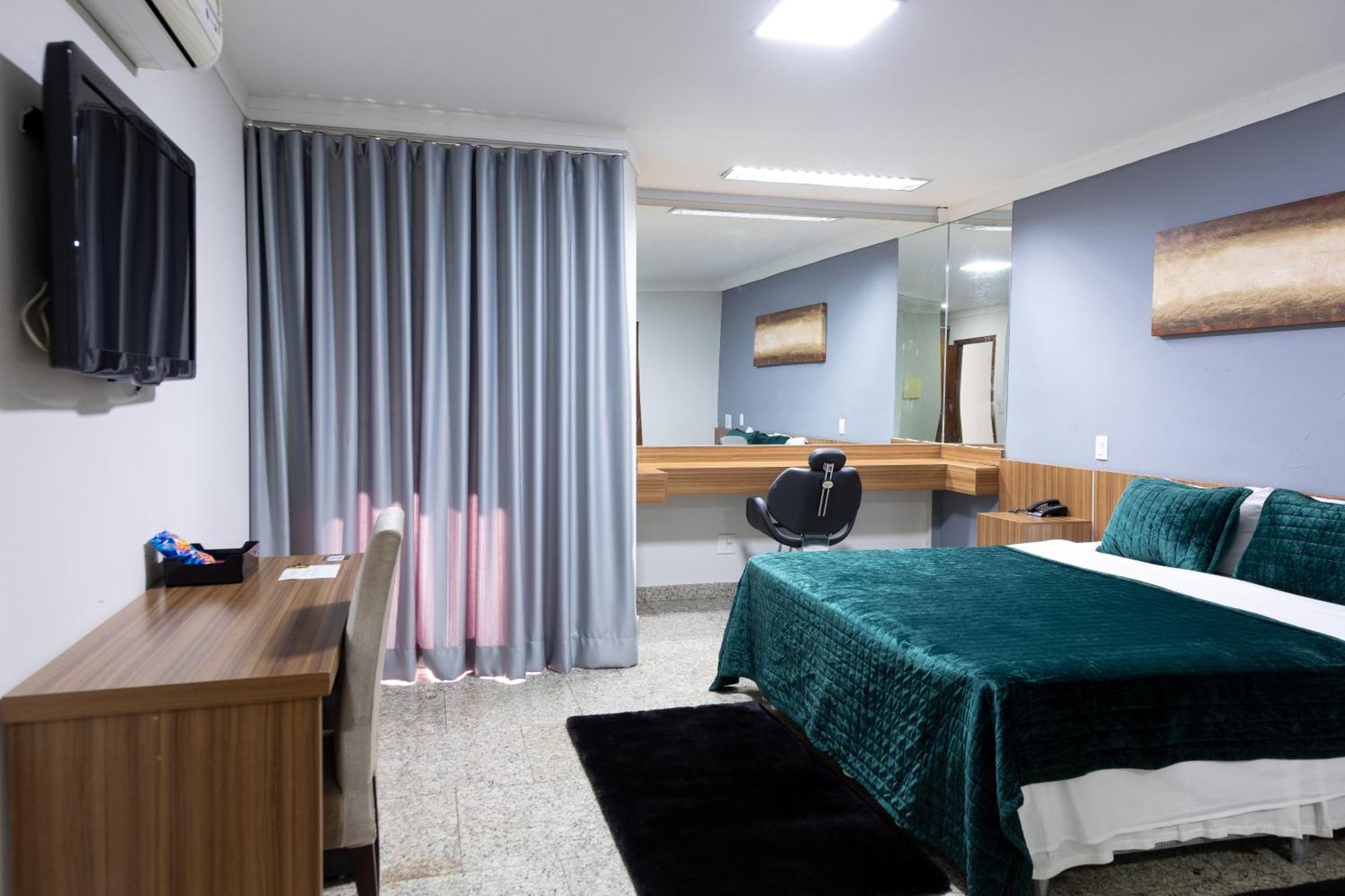 Bombonato Hotel - Facil Acesso Ao Aeroporto E Parque De Exposicoes Abcz Uberaba Ngoại thất bức ảnh